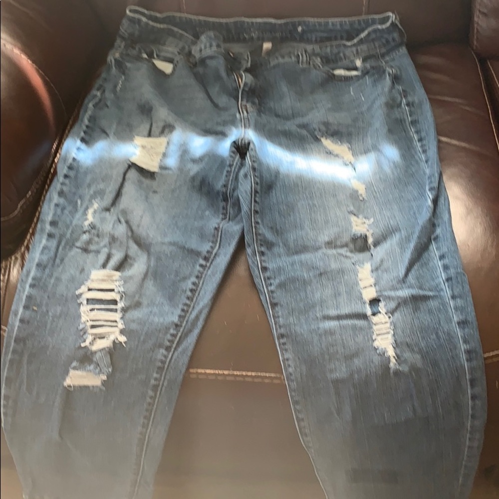 Jennifer Lopez boyfriend style jeans